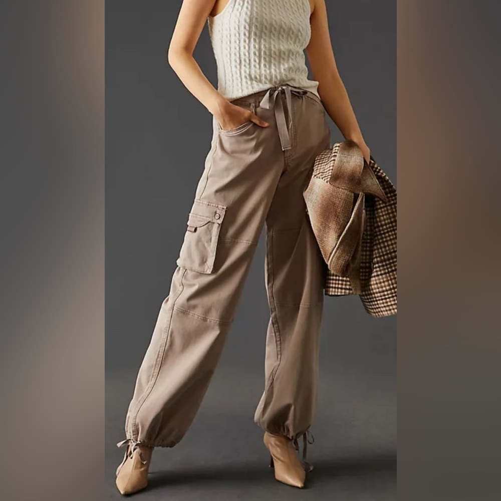 Pilcro Parachute Cargo Pants in- Classic Casual Utility size 25